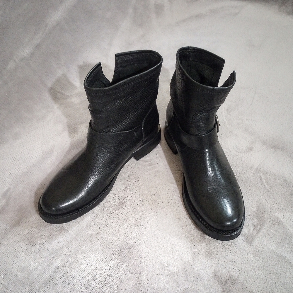 Women's Frye Black Veronica Flex Ankle Boot Booties 8.5 - Picture 3 of 10